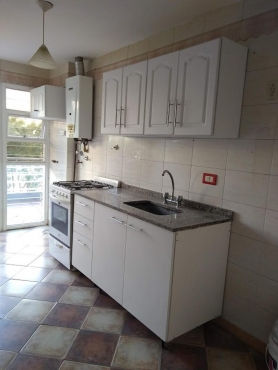 Hermoso 2 ambientes al Frente, Super Luminoso. VIVIENDA ó APTO OFICINA