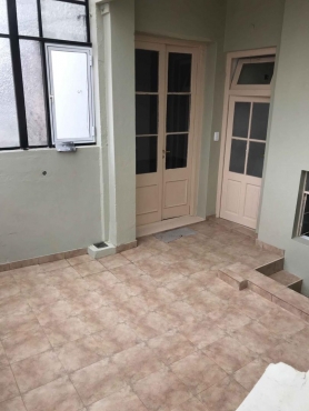 Depto en planta alta, 2 amb con terraza