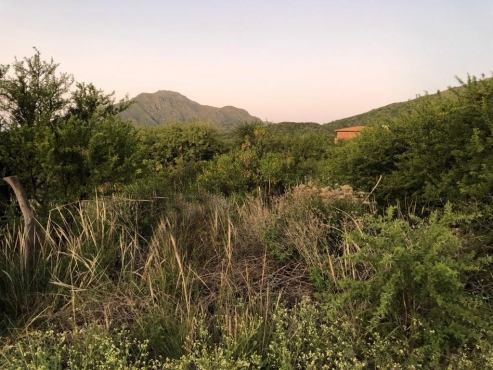 Capilla del Monte. Lote en Barrio Valenti, Espectacular Vista Al Cerro