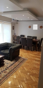 Departamento · 145m² · 6 Ambientes · 1 Cochera