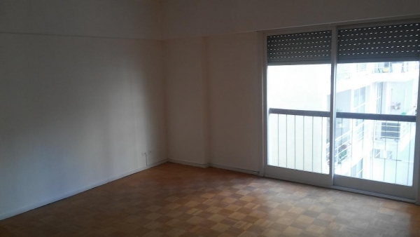 Departamento con terraza propia · 90m² · 4 Ambientes