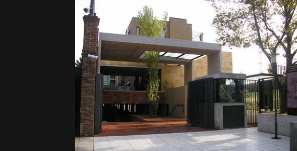 Vivienda / Estudio En Barrio Parque  · 60m² · 3 Ambientes · 1 Cochera