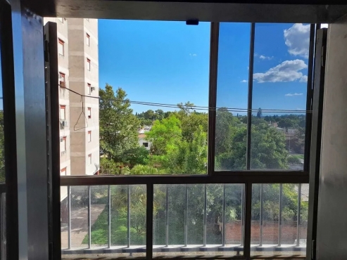 Departamento 3 Dormitorios Y Cochera. Luminoso Y Ventilado