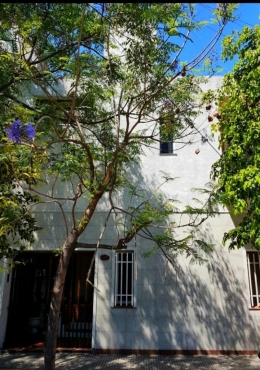 DEPTO. TIPO CASA, 3 AMBIENTES CON TERRAZA PROPIA - 75 m²