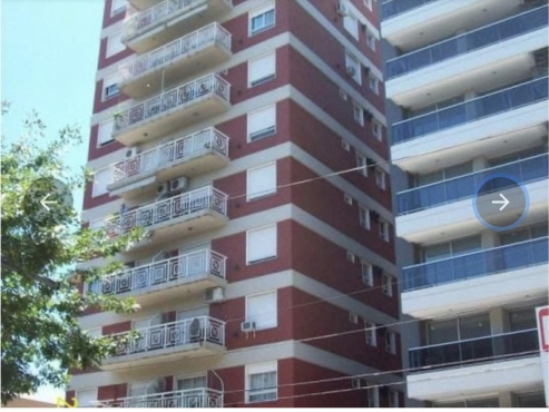 Departamento de 4 ambientes + dependencia - 2 cocheras - 96 m²