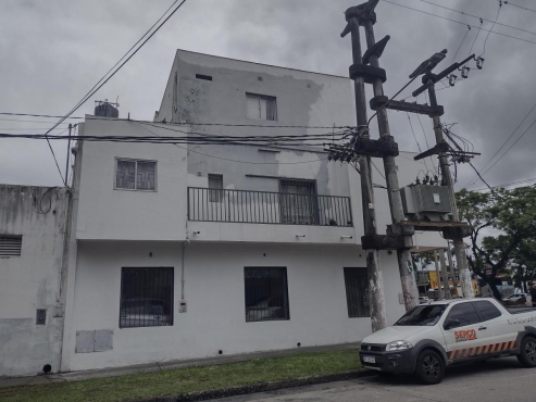 Importante Propiedad en Esquina de 5 ambientes - 700m²