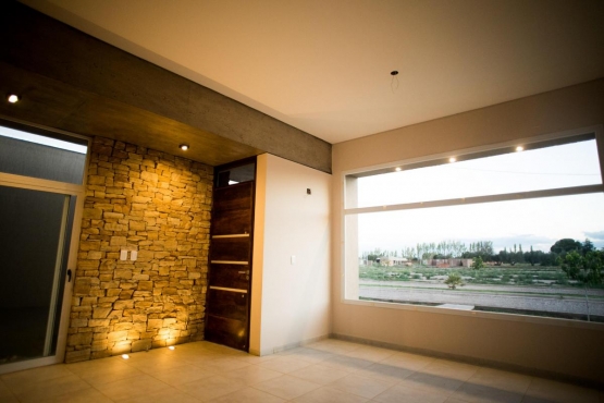Casa a Estrenar en Loteo Tirasso - 124m²