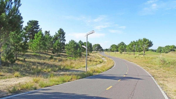 Lote en Villa Robles con Fondo Al Lago