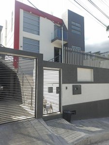 Casa Nueva Independiente con Hidromasaje de 200 m², 4 Baños, Urb. Norte de Quito