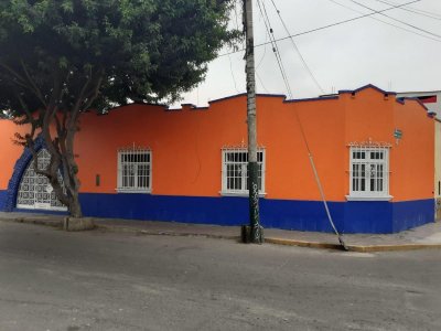 Casona con Dos Frentes.