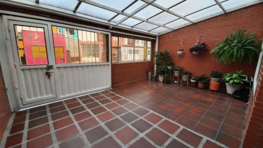 SE VENDE CASA EN MILENTA