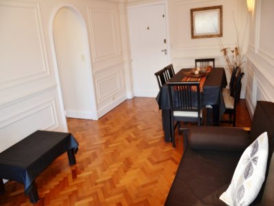 Obelisco. 2 ambientes para 3 personas.