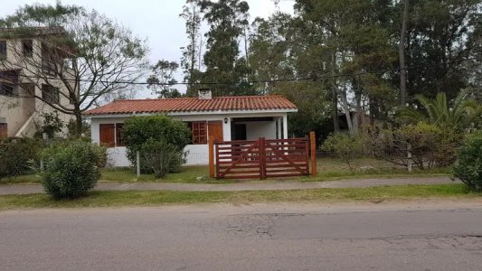 Casa 3 dormitorios en PIRIAPOLIS a 3 cuadras de la playa