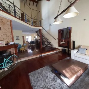 3 dormitorios 2 baños, garage patio