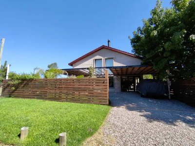 VENTA EXCELENTE PROPIEDAD EN FLORESTA MEDIA CUADRA DEL MAR!!