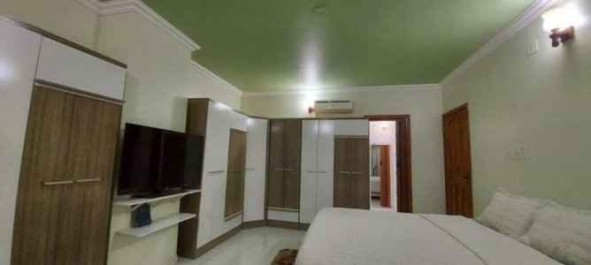 Fina Residencia en Capiata