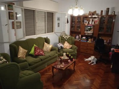 Casa mas apto. en buen estado