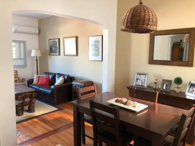 Apto 2 Dorm Pocitos Muy luminoso DUEÑO VENDE!