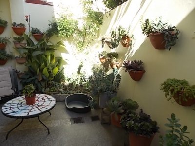 PH AL FRENTE - 4 AMBIENTES CON PATIO - LUMINOSO - ZONA RESIDENCIAL DE VILLA DEVOTO - SOLO TRES UNIDADES - SIN EXPENSAS