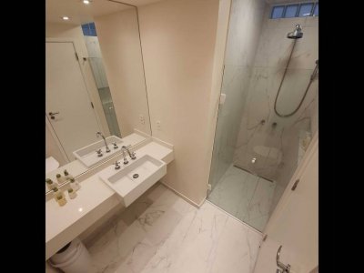 Apartamento com 3 Quartos e 4 banheiros à Venda, 160 m²