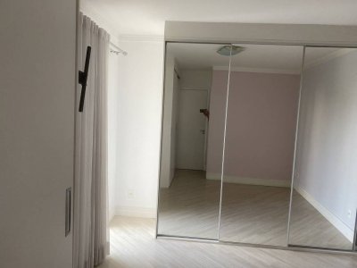 Apartamento com 3 Quartos e 2 banheiros à Venda, 78 m²