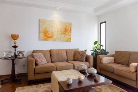 Apartamento com 3 Quartos e 5 banheiros à Venda, 140 m²