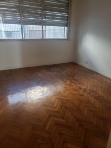 Hermoso depto 3 amb con dependencia. Excelente ubicacion en zona de Once.