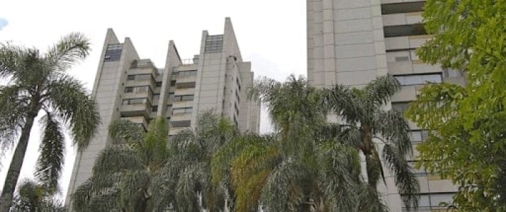 Apartamento com 4 Quartos e 5 banheiros à Venda, 185 m²