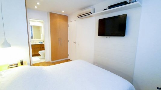 Apartamento com 2 Quartos e 2 banheiros à Venda, 95 m²