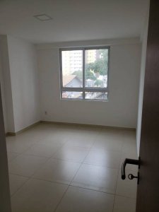 Apartamento com 2 Quartos e 2 banheiros à Venda, 72 m²