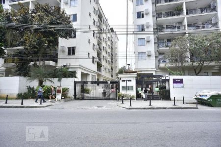 Apartamento com 3 Quartos e 3 banheiros à Venda, 92 m²