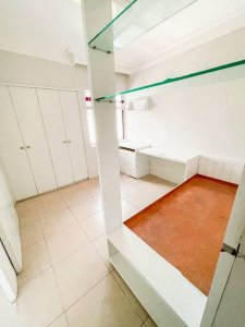 Apartamento com 4 Quartos e 5 banheiros à Venda, 190 m²