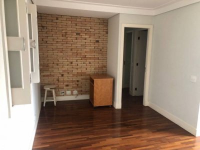 Apartamento com 3 Quartos e 2 banheiros à Venda, 83 m²