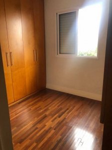 Apartamento com 3 Quartos e 2 banheiros à Venda, 83 m²
