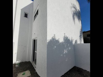 Casa com 2 Quartos e 3 banheiros à Venda, 75 m²