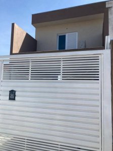 Sobrado com 3 Quartos e 4 banheiros à Venda, 166 m²