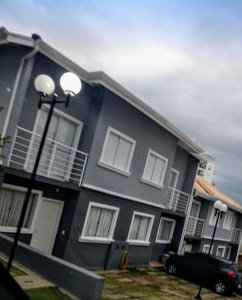 Casa de Condomínio com 3 Quartos e 3 banheiros à Venda, 85 m²