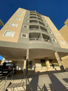 Apartamento com 2 Quartos e 2 banheiros à Venda, 56 m²