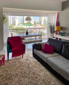 Apartamento com 3 Quartos e 3 banheiros à Venda, 94 m²