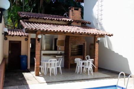 Casa de Condomínio com 2 Quartos e 2 banheiros à Venda, 76 m²