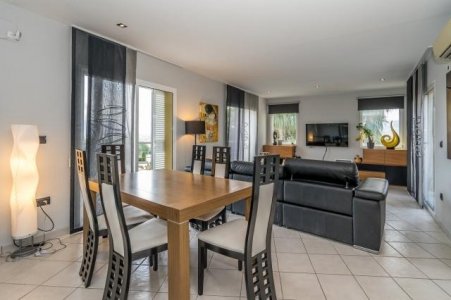 Villa independiente en venta en Beniarbeig