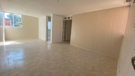 Cómodo Departamento Recién Remodelado en Venta.