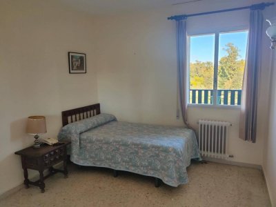 Piso ático en venta en Jerónimos, Madrid