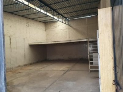 Terreno con Bodegas y Accesoria Comercial en Inigualable Zona, Justo en El Centro