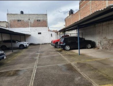 Terreno con Bodegas y Accesoria Comercial en Inigualable Zona, Justo en El Centro