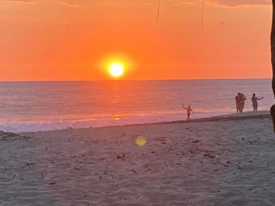 Hermoso Terreno Entre Mar y Laguna