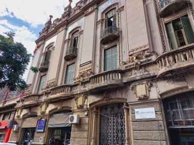 Entre Ríos 500-IMPORTANTE PROPIEDAD! Planta alta. 4 dormitorios.