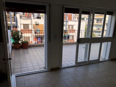 Departamento con Balcón Terraza y Cochera