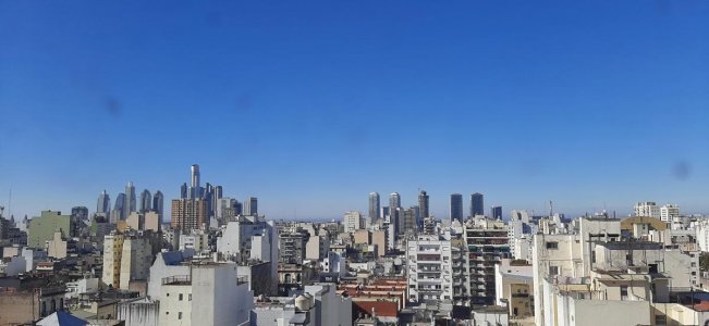 Excepcional y Enorme Departamento 2 Ambientes. Vista El Rio y a Uruguay!