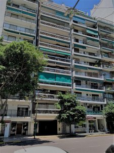 Departamento de 3 Ambientes en Alquiler. Parque Las Heras.